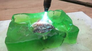 EXPERIMENT Glowing 1000 degree METAL BALL vs JELLY