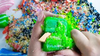 Cutting soap into cubes of striped soap