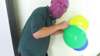 Spider-Man VS Thanos Color Popping Balloons