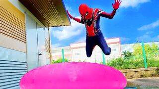 Spider-Man VS Popping Giant Water Balloons