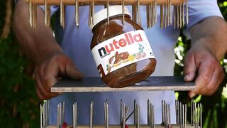 NUTELLA BETWEEN NAIL BEDS (HYDRAULIC PRESS EXPERIMENT)