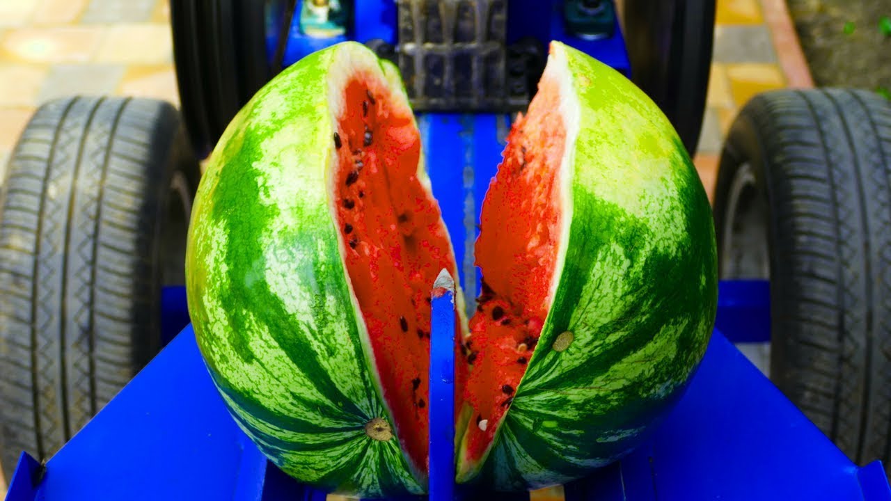 SLICING WATERMELON WITH SPLITTER