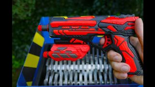 NERF GUN SHREDDING - SHREDDER VS TOYS