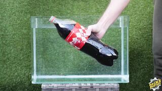 Experiment: Coca Cola VS Mentos under water