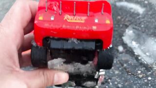 Frozen Lightning McQueen vs Car