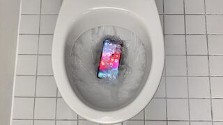 Will it Flush? - iPhone XS Max