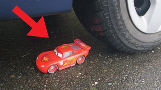 Lightning McQueen Disney Cars 3 toy vs Car