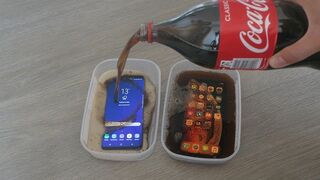 iPhone XS Max vs Samsung Galaxy S9 Plus Coca Cola Freeze Test 24 Hours!