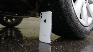 iPhone X vs CAR