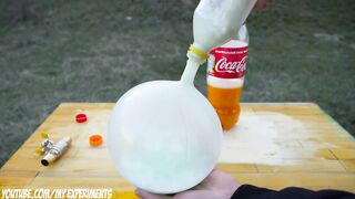 Experiment: Balloon of Coca-Cola vs Balloon of Mentos