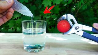 EXPERIMENT: Glowing 1000 degree METAL BALL vs Clear Glue