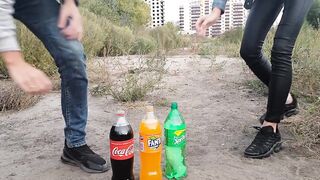 Mentos Rocket vs Coca Cola