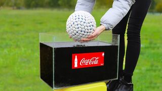 Mentos Ball vs Coca Cola
