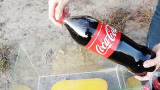 20 Liters Coca Cola vs Mentos !