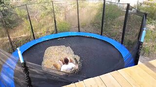 TRAMPOLINE FILLED WITH HALF A MILLION ORBEEZ!