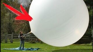 WHAT HAPPENS IF YOU PUT DRY ICE IN A GIANT BALOON?