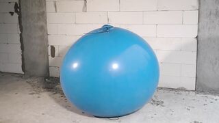 WHAT HAPPENS IF YOU PUT DRY ICE IN A GIANT BALOON?