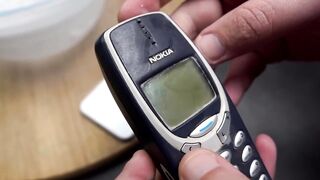 NOKIA 3310 vs iPhone X — GONNA PUT IT IN LIQUID NITROGEN -196°C