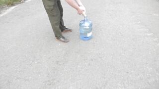 Baking Soda and Vinegar Balloon Experiment — Will it Blow Up?!?