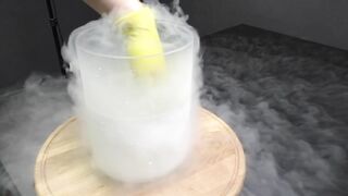 WHAT IF TO PUT AN OSTRICH EGG IN LIQUID NITROGEN?! −320 °F