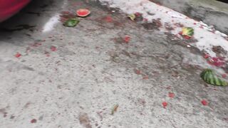 WHAT WILL HAPPEN IF YOU THROW A WATERMELON ON a CAR with 5 floors ?!