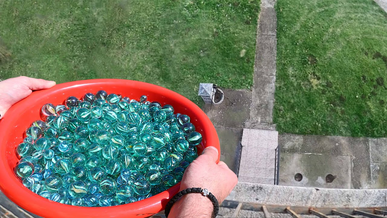 EXPERIMENT 10000 MARBLES DROPPED AT ONCE