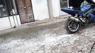 EXPERIMENT BAKING SODA in MOTORCYCLE EXHAUST