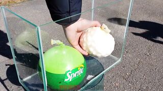 Experiment: Sprite & Mentos in the Balloons