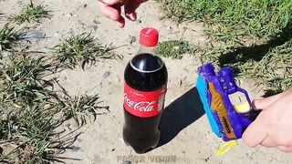 Experiment Coca Cola and Mentos!