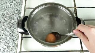 13 Life hacks with Eggs