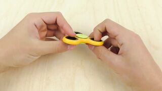 10 AWESOME TRICKS WITH FIDGET SPINNER