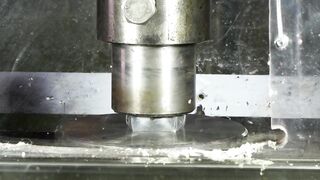 Crushing Copper and Aluminium with hydraulic press