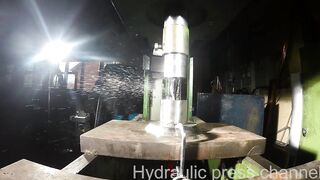 iPhone 7 press test with hydraulic press