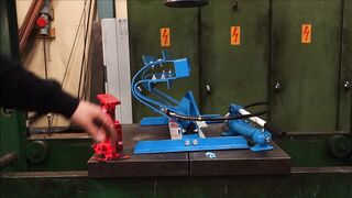 Pressception (crushing hydraulic press with hydraulic press)