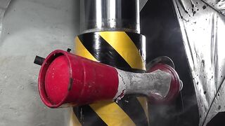 Hydraulic machine vs giant fire extinguisher, will it burst 