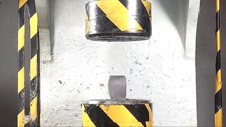 What about the axe VS hydraulic press at 2000 ℃?