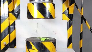 200 tons Hydraulic press vs stone pier, compact disc, glass, ceramic plate and clip