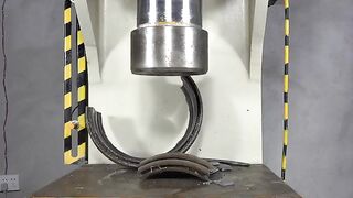 The 100-ton hydraulic press is too strong, and any hard steel is crushed into slag