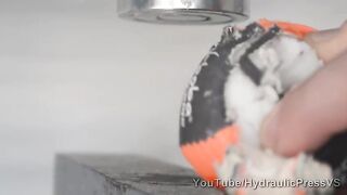 Water Ball vs Hydraulic Press - Keep Life Fun