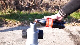 Coca-Cola Rocket vs Mentos